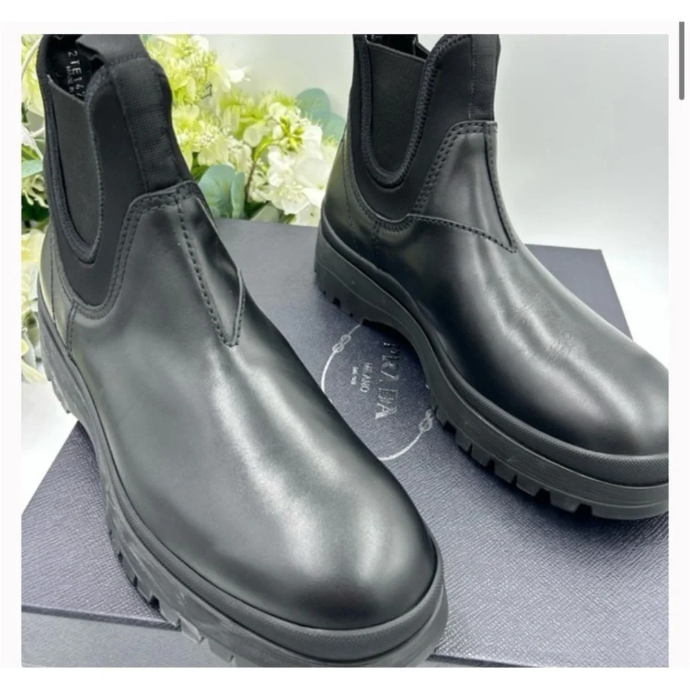 Prada Brixxen leather Chelsea boots size 10 made in Italy